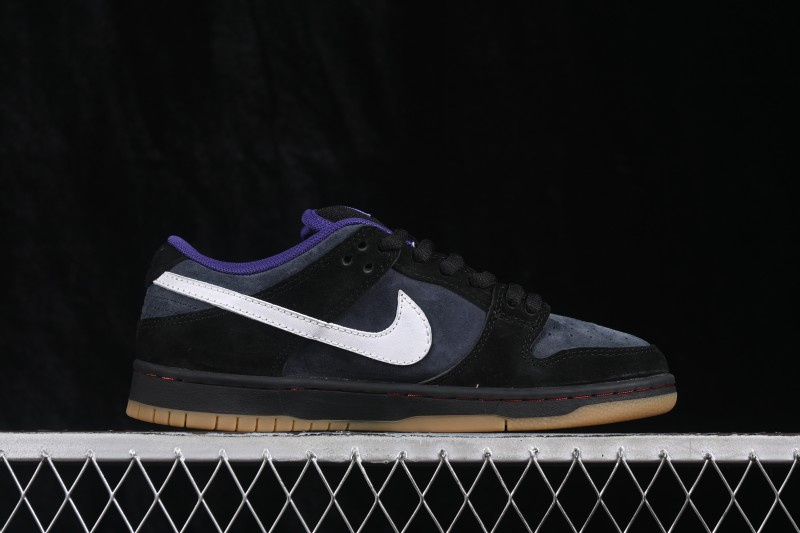 Nike SB Dunk Low Skateboarding Shoes with Cushioned Collar and Rubber Outsole - HQ1625-500