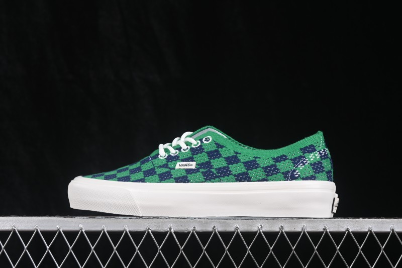 Vans Authentic 44 Low-Top Casual Skateboarding Shoes with Vulcanized Sole - VN000EJC5W3