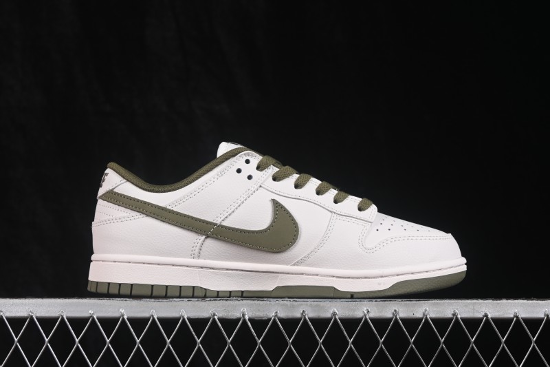 Nike SB Dunk Low Skateboarding Shoes with Classic Design and Durable Construction - WG0319-146