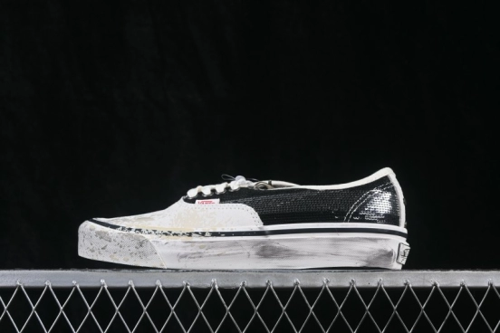 Vans Authentic 44 Premium Low-Top Skateboarding Shoes - VN000DB8MCG