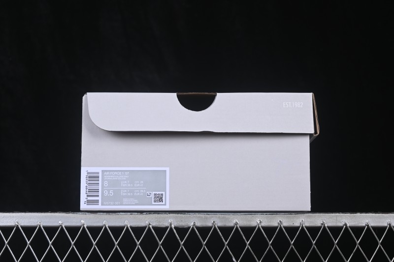 Nike Air Force 1 '07 Low Low-Top Casual Sneakers with Full-Length Air Cushion - IV5732-001