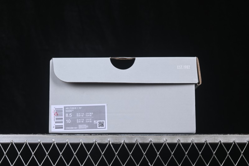 Nike Air Force 1 '07 Low All-White Leather Casual Sneakers - CW2288-001