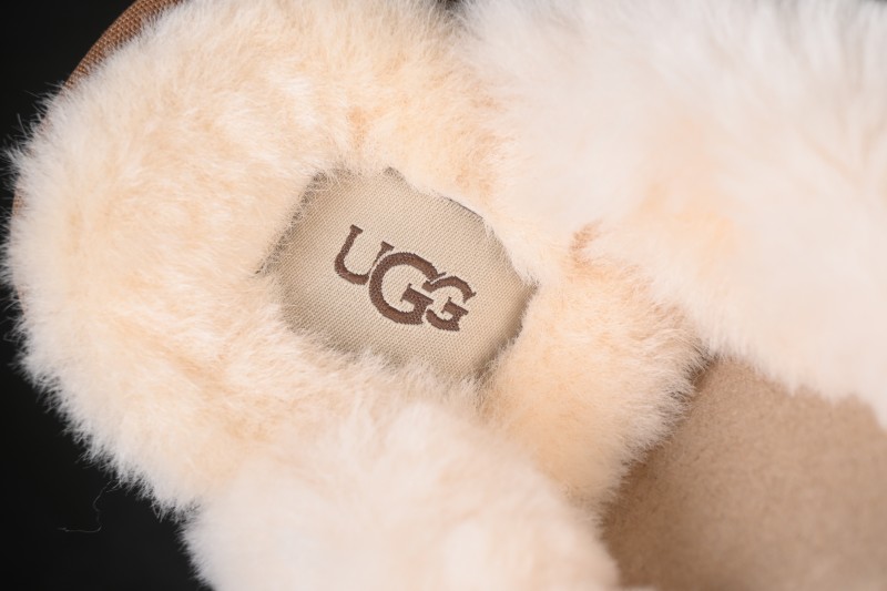 UGG Slipper Evolution Comfortable Flat No Special Function Closed Toe Slippers - 1180 Chestnut